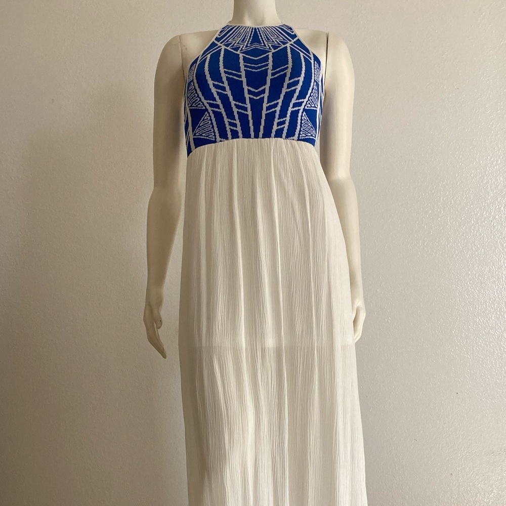 Maxi white and blue dress 💙🤍